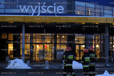Gdansk Matarnia. Poszukiwania ladunku wybuchowego w...