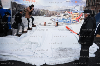 Gdansk. Targ Weglowy. Akcja promocyjna pt.  Lec na...