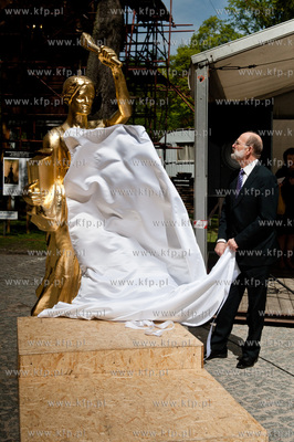 Gdansk. Ceremonia umieszczenia figury Alegorii Nauki...