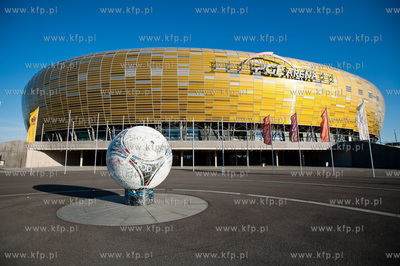Gdansk. Stadion PGE Arena. Nz pilka z podpisami, ktora...