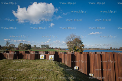 Trzcinsko, przy brzegu Martwej Wisly. Prezentacja testowej...