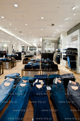 Gdynia. CH Riviera. Otwarcie salonu multibrandu Van...