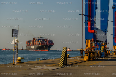 Gdansk. Terminal kontenerowy DCT. Pierwsze zawiniecie...