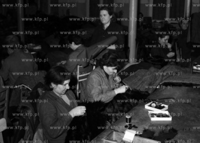 W pracowni krawieckiej. (lata60).
1964
0004247z
Fot....