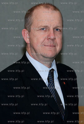 Radni Miasta Gdyni nowej kadencji. Nz. Marek Stepa...