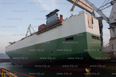 Pierwsze w tym roku wodowanie w Stoczni Gdynia S.A....