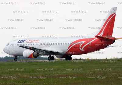 Gdansk, Rebiechowo. Nz. Boeing 737-45D linii LOT Charters.
06.07.2009
fot....