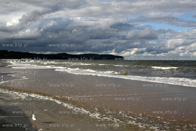 Sopot po sezonie letnim. Nz. plaza  przed hotelem Grand....