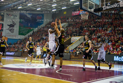 Hala Gryfia w Slupsku. Energa Czarni Slupsk wygrala...