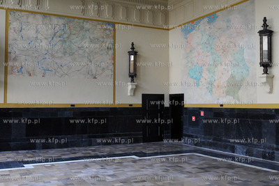 Dworzec kolejowy Gdynia Glowna oddany do uzytku po...