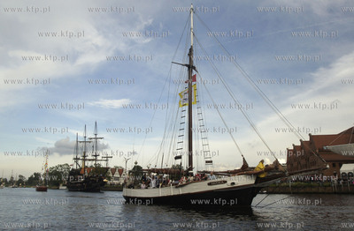 V Zlot Oldtimerow w Gdansku. Parada na Motlawie 26.08.2012...