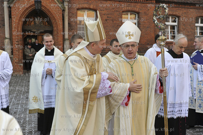 W uroczystooa Niepokalanego Poczecia NMP, w sobote...