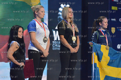 W ostatnim dniu odbywajacych sie w Hali Sportowo -...