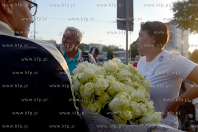 Protest nazywany też łańcuchem świateł przed Sądem...