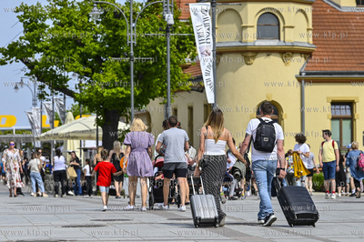 Sopot. Molo, plaza i Plac Przyjaciol Sopotu. Rekordowa...