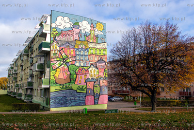Mural według projektu Agnieszki Cieśli na elewacji...