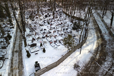 Cmentarz komunalny Salvator Nowy przy ulicy Cmentarnej...