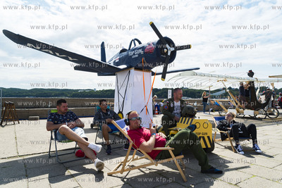Red Bull Konkurs Lotów w Gdyni. Nz. drużyna Top Gun...