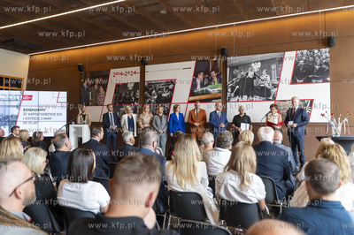 Gdańs. Uroczystości jubileuszowe ECS, ku czci tych,...