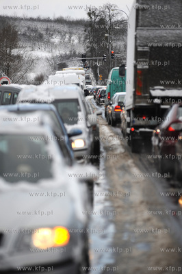 Wiosna . Gdansk zasypany sniegiem, sparalizowany ruch...