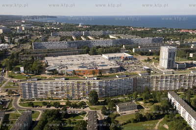 Gdansk Przymorze z lotu ptaka. Dom tzw. falowiec i...