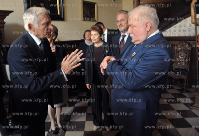 Dwor Artusa w Gdansku. Uroczystosc wreczenia Nagrody...