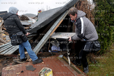 Gdansk, Matarnia. Wyburzanie budynkow pod budowe Pomorskiej...