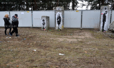 Gdansk Brzezno. Likwidacja starego cmantarza na al....