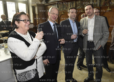 Gdańsk, Dwór Artusa. Noworoczna lampka szampana,...