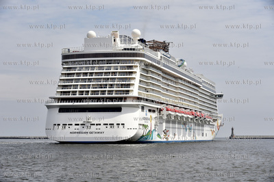 Zawinięcie statku wycieczkowego "Norwegian Getaway"...