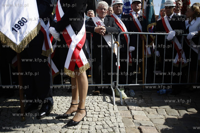 Gdansk. Plac Solidarnosci. Uroczysta msza sw. z okazji...