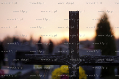 Gdansk. Cmentarz lostowicki. 31.10.2010 fot. Krzysztof...