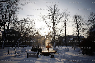 Sopot. Grzybek inhalacyjny na placu Marii i Lecha Kaczynskich....