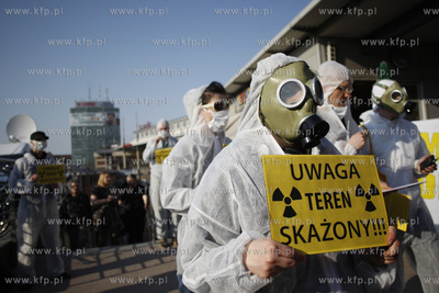 Gdansk. Protest przeciwnikow budowy elektrowni atomowej...