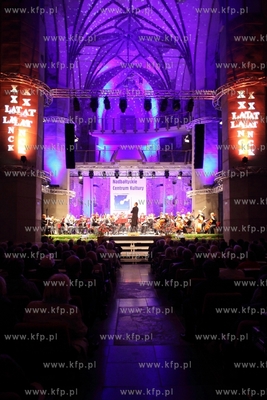 Kosciol sw. Jana.  XX - lecie istnienia Nadbaltyckiego...