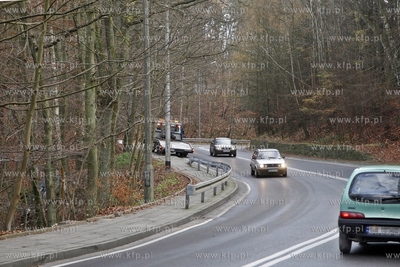 Sopot.Ul.Malczewskiego. Fiat Punto wypadl z drogi....