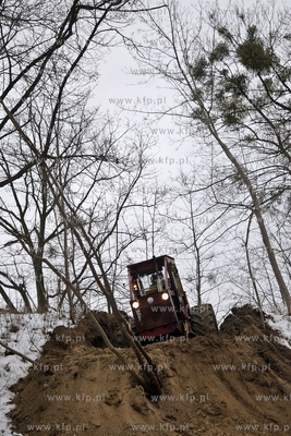 Wycinka drzew pod budowe trasy Pomorskiejpomorks Kolei...