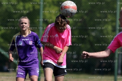 Gdansk Zaspa. Pilkarski turniej dzikich druzyn Do przerwy...