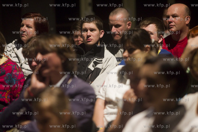 Świat Mało Znany. Przegląd teatralny grupy Im Plus...