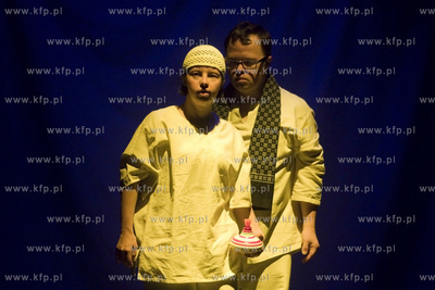 Świat Mało Znany. Przegląd teatralny grupy Im Plus...