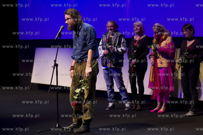 Gdynia. Festiwal Filmowy w Gdyni. Nz. ekipa twórców...