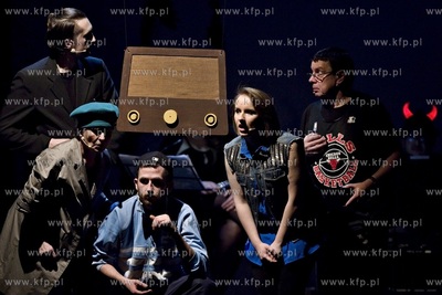 Teatr Miniatura w Gdańsku.  Koncert noworoczny Peron,...