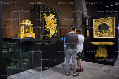 Europejskie Centrum Solidarności. Wystawa prac bursztynnika...