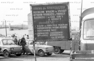 Targowisko dla dzialkowcow na placu Swierczewskiego,...