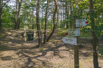 Na trasie wzdłuż szlaku fortyfikacji nadmorskich...