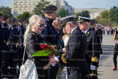 Gdynia. Skwer Kościuszki. 127 podchorążych I roku...