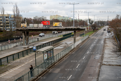 Zaspa. Rozbiórka kładki nad al. Rzeczypospolitej...