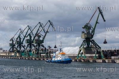 Port Gdynia. Nabrzeże Holenderskie. 04.07.2019 / fot....