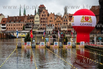 Gdańsk, Mistrzostwa Europy Morsów. 7.12.2019 / fot....