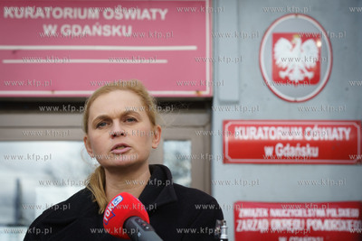 Gdańsk, ul. Wały Jagiellońskie. Konferencja prasowa...